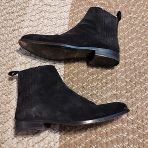 Yves Saint Laurent Paris Wyatt Chelsea Black suede mens boots